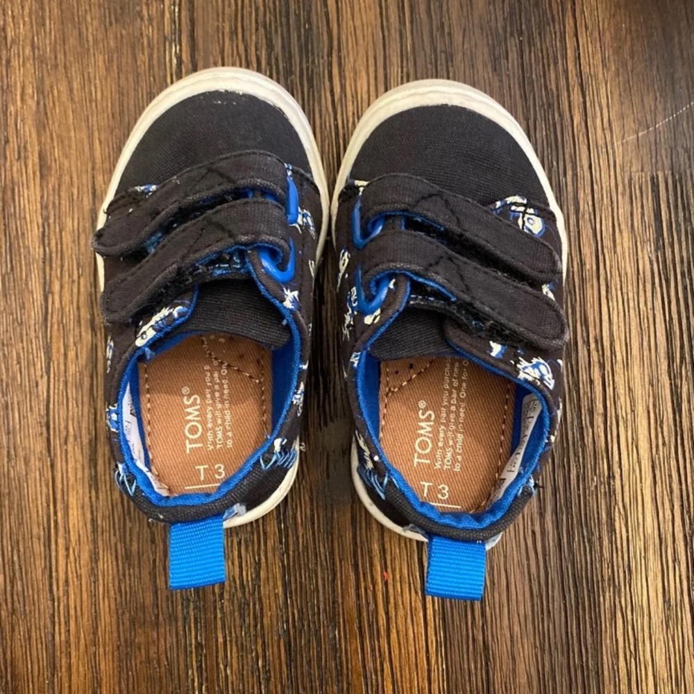 Toddler size 3 Toms